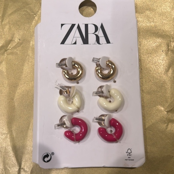 ZARA Pack of Earrings - Picture 2 of 2